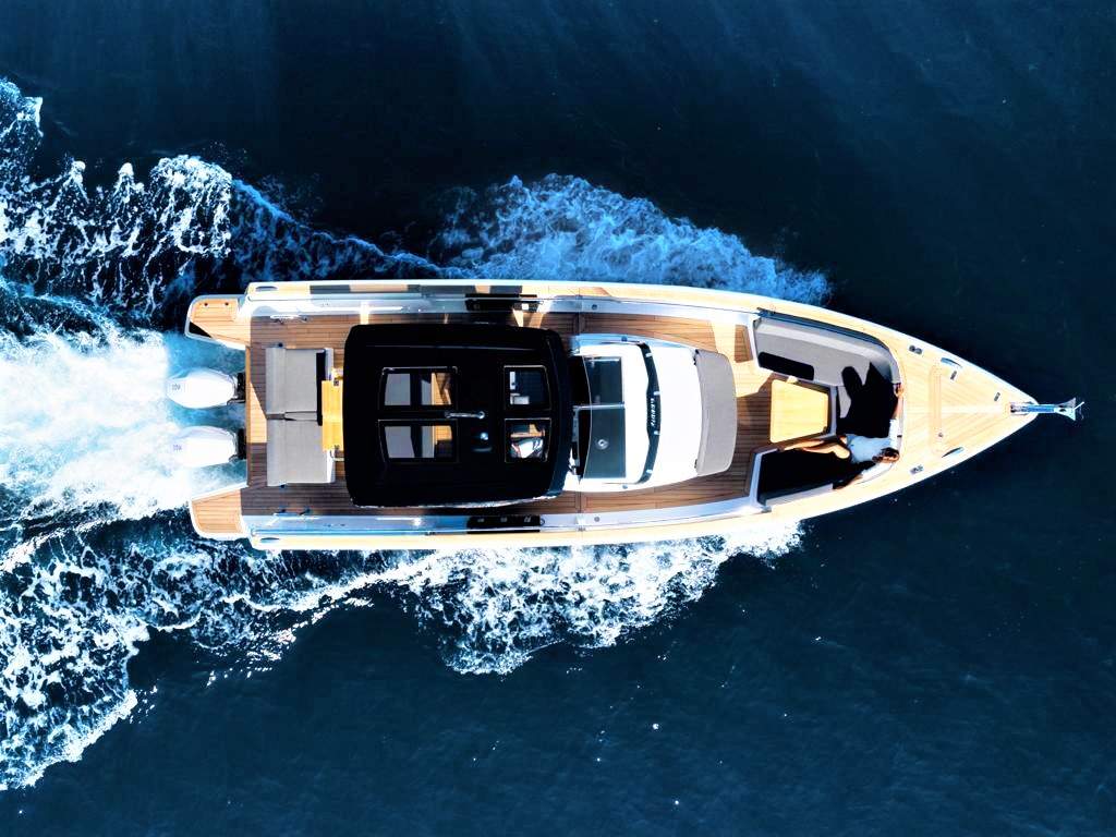 Speedboat charter in Tenerife South, Puerto Colon