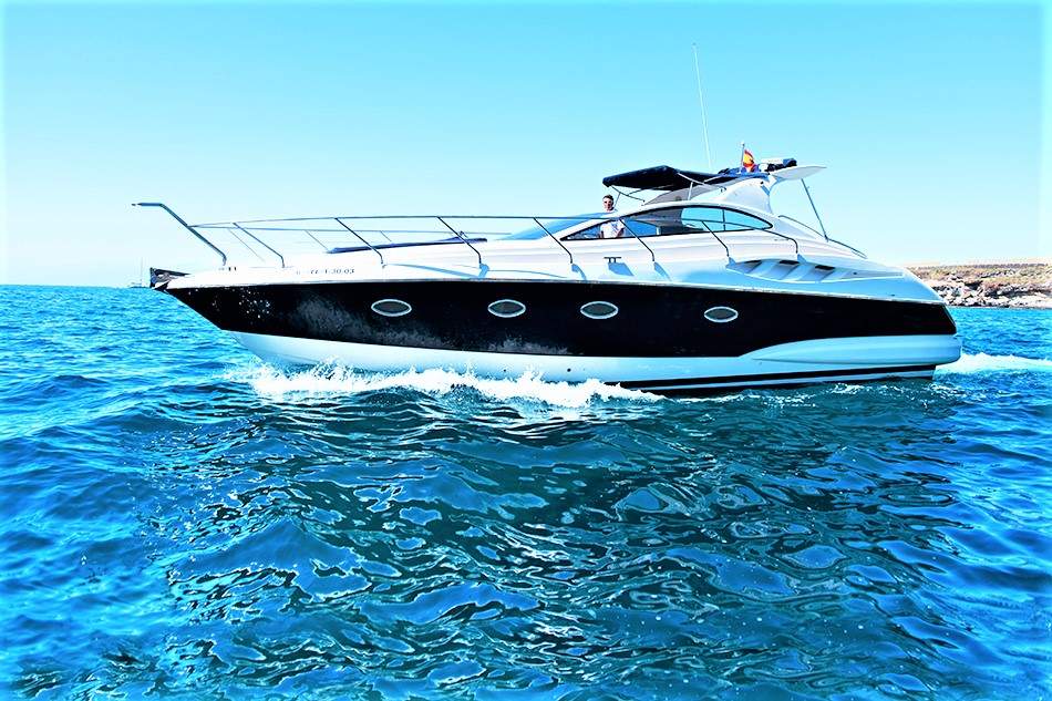 Luxury Yacht Charter with skipper in Tenerife with Astondoa 40
